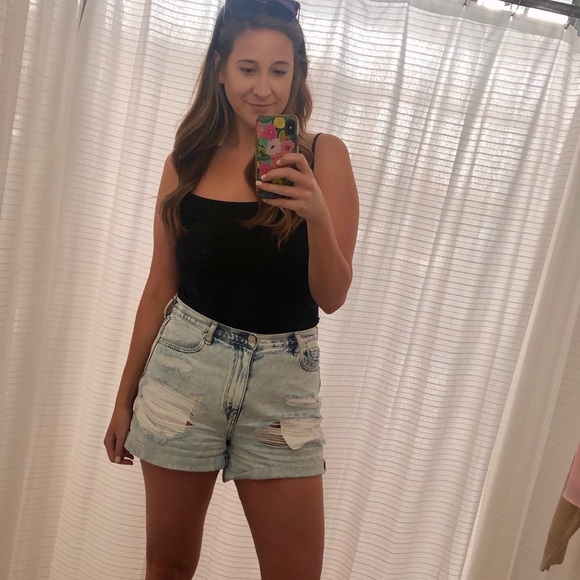 Meet your Posher, Bridget - Picture 2 of 2